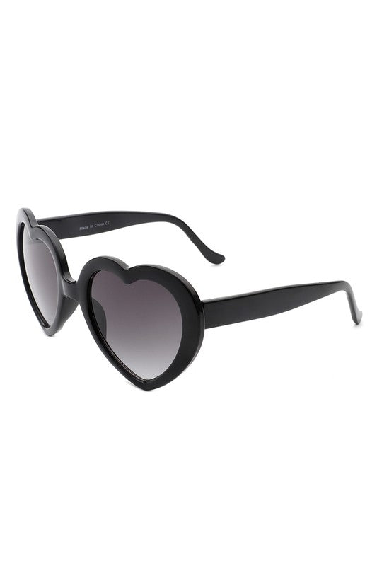 Playful Mod Clout Heart Shape Fashion Sunglasses